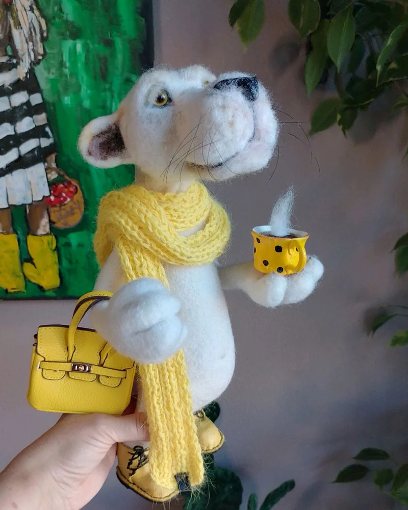 Белая львица. Игрушка из шерсти