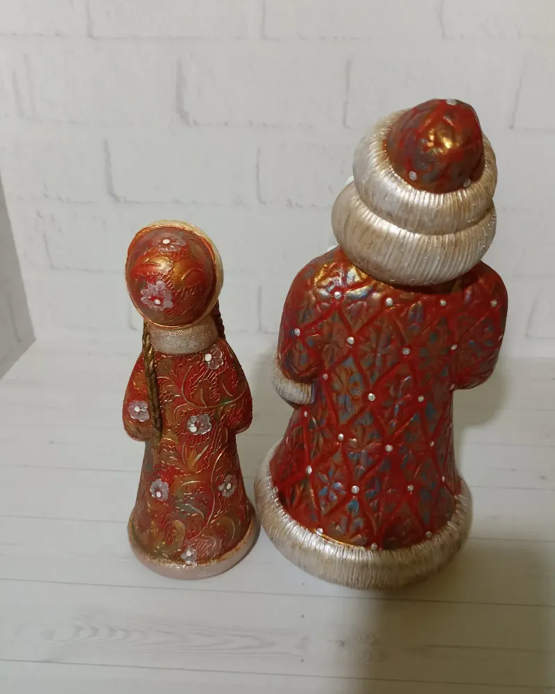 Дед Мороз и Снегурочка СССР с авторской росписью «Орнамент», красные — Красные