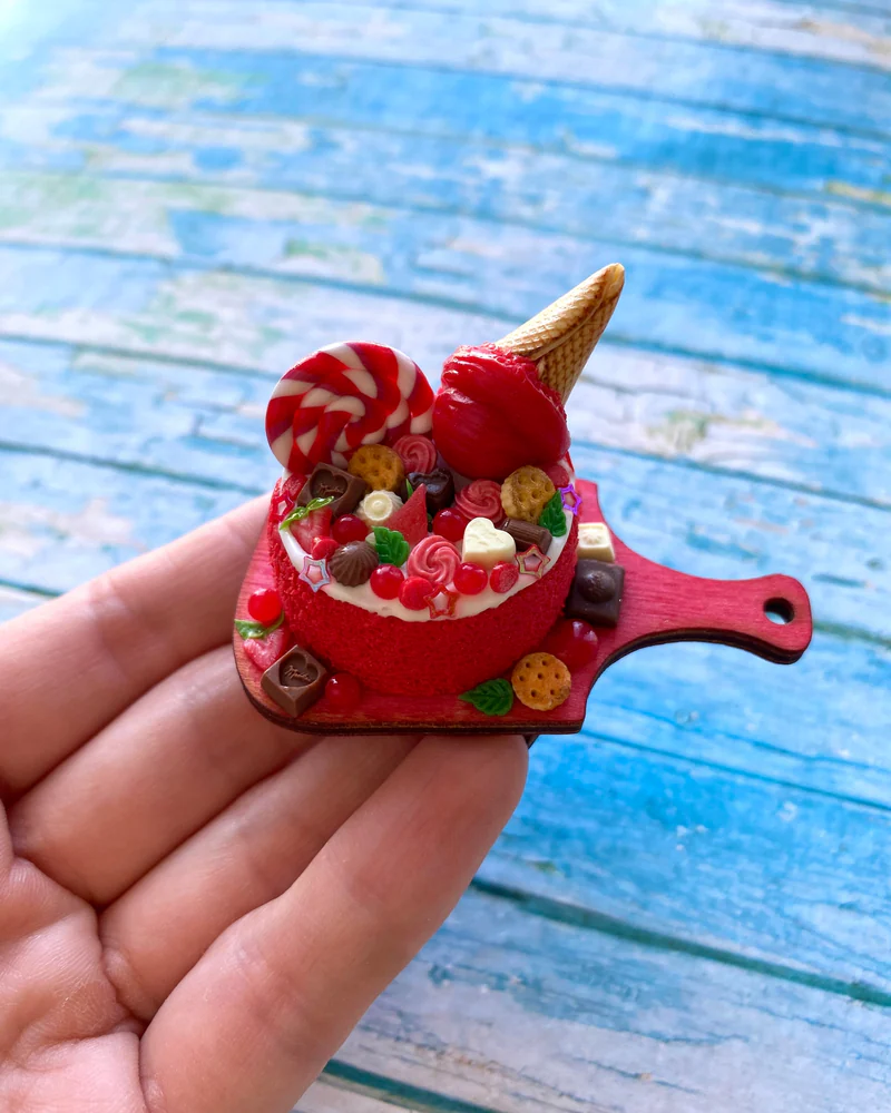Миниатюрный торт «Клубничное настроение 🍓» Кукольная миниатюра