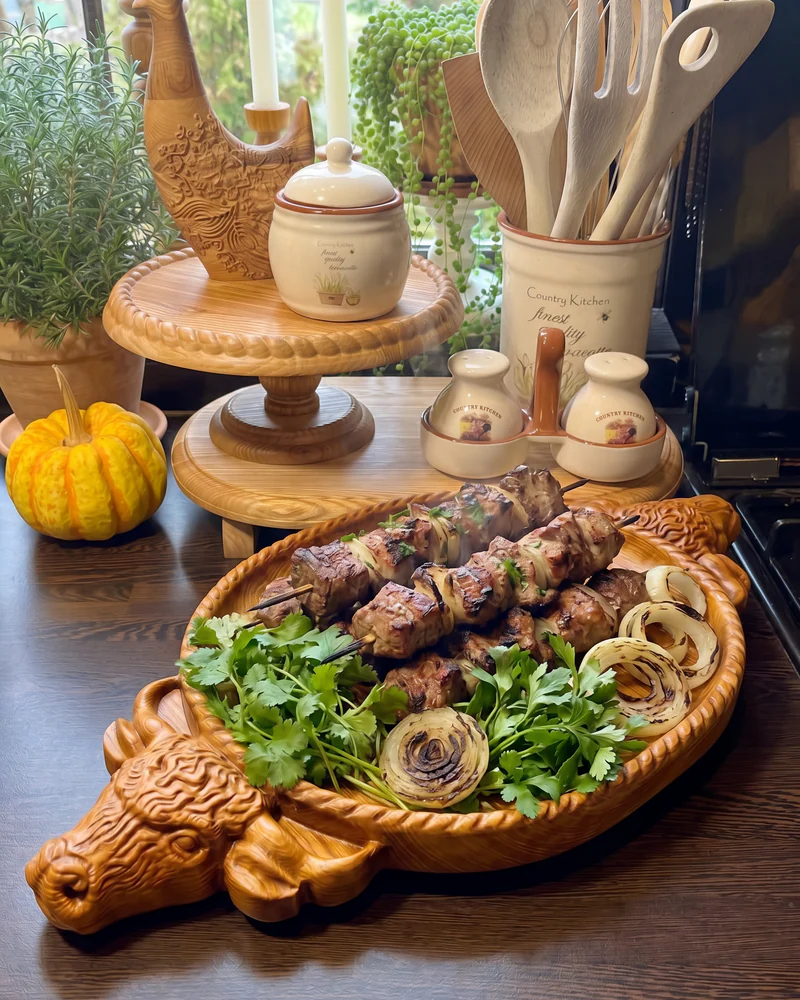Резной поднос для шашлыка