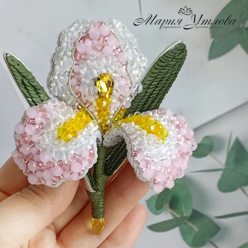 Брошь «Ирис», розовая