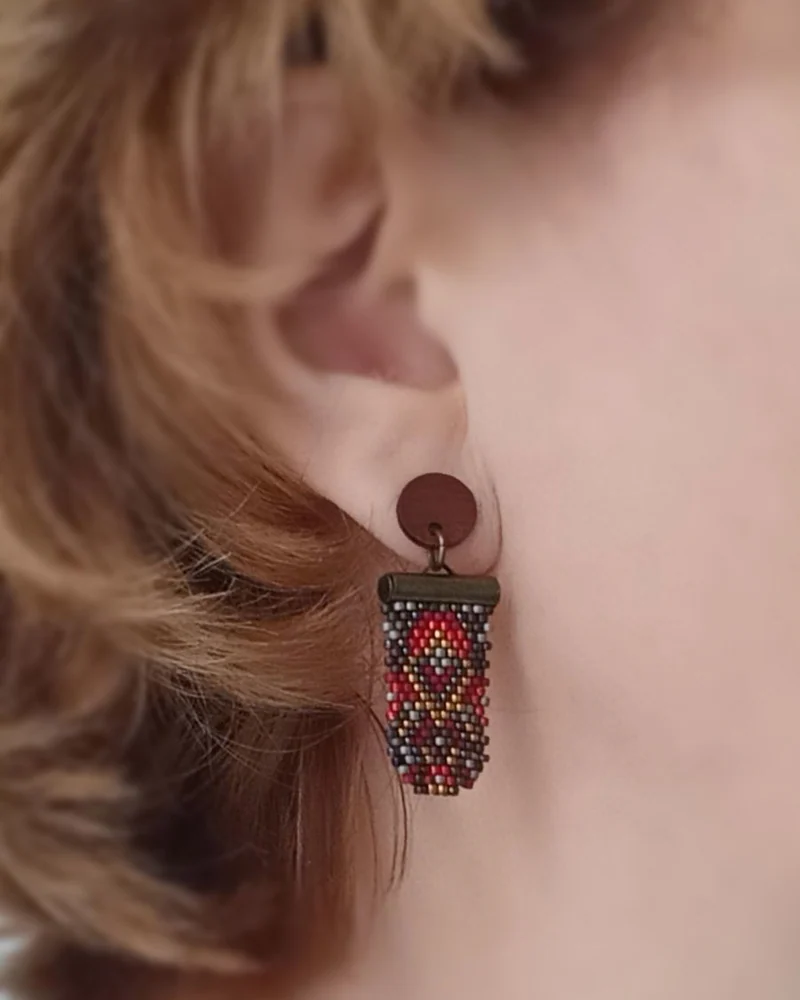 Серьги Бархат, плетеные из бисера