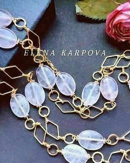 Колье с розовым кварцем с фантомами и кристаллами
