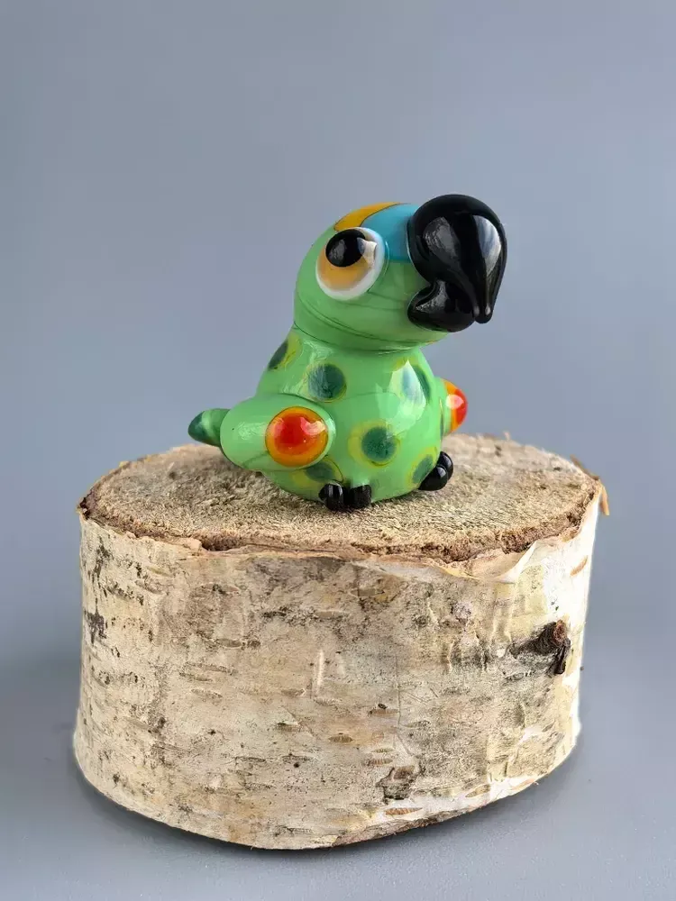 Стеклянная фигурка «Попугай Амазон зелёный»