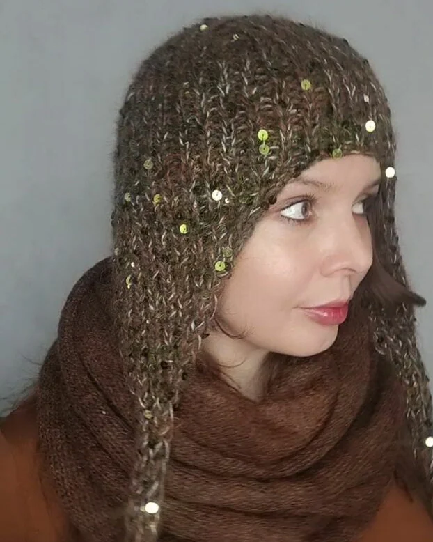 Шапка чепчик шлем, шапка с пайетками