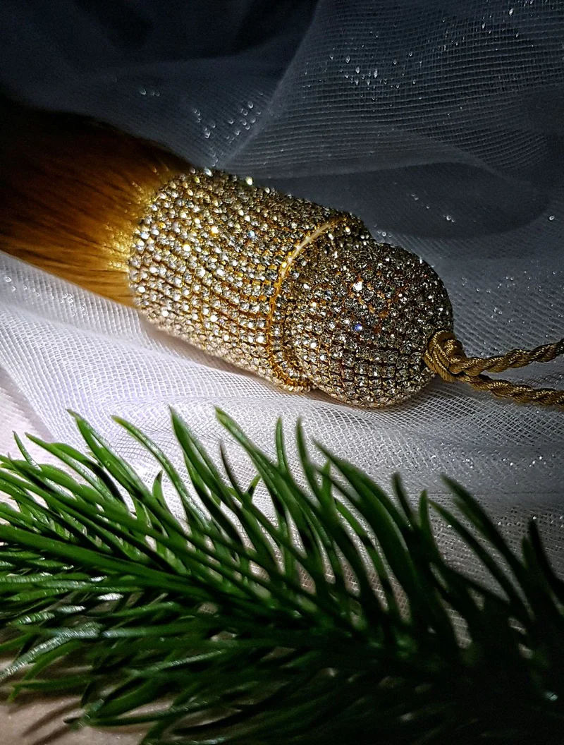 Кисть Сияние