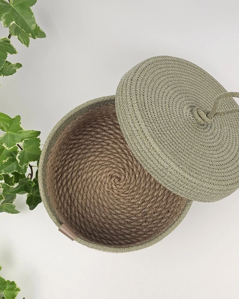 Корзинка с крышкой d20cm h10cm