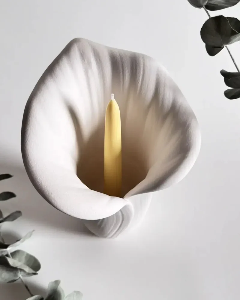 гипсовый подсвечник «Калла»