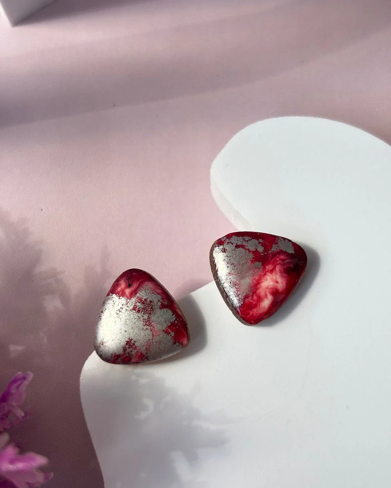 Серьги бордовые.Серьги гвоздики