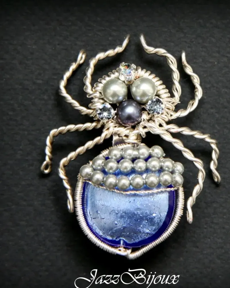 Брошь «Паучок» с муранским стеклом, жемчугом и Swarovski — Муранское стекло и Swarovski