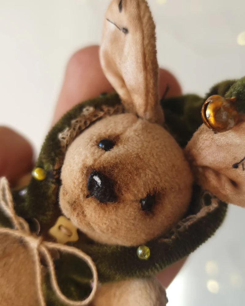 Коричневый коллекционный зайчик