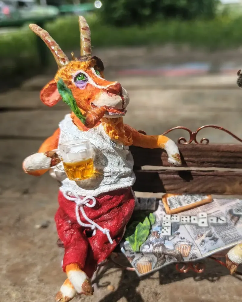 Ватная игрушка «Забей козла!» — 12×13 см