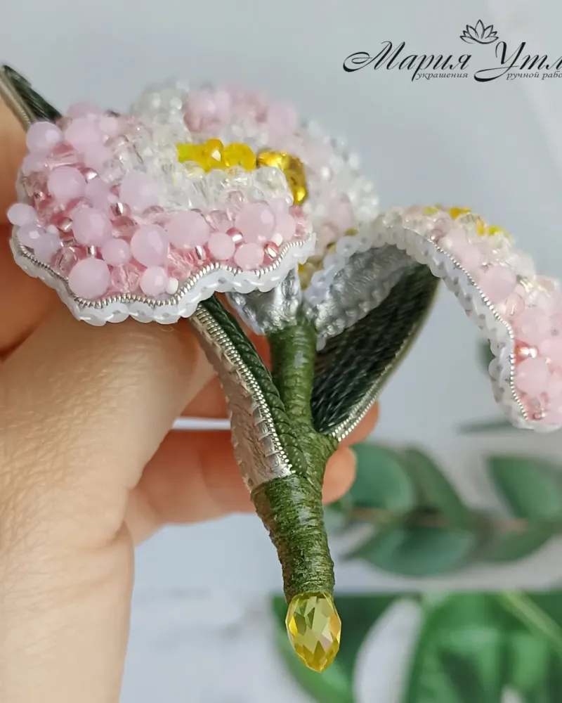 Брошь «Ирис», розовая