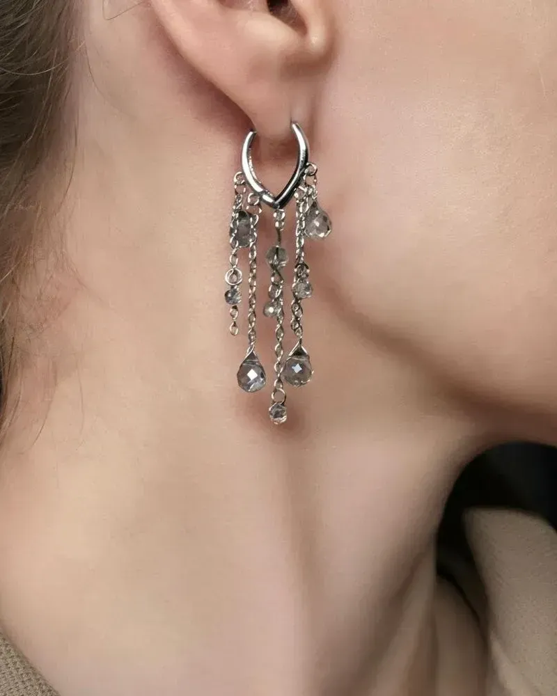 Серебристые вечерние серьги — Серебристые
