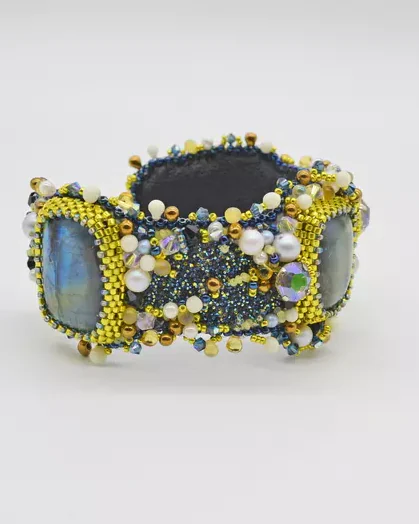Браслет с лабрадорами и Swarovski