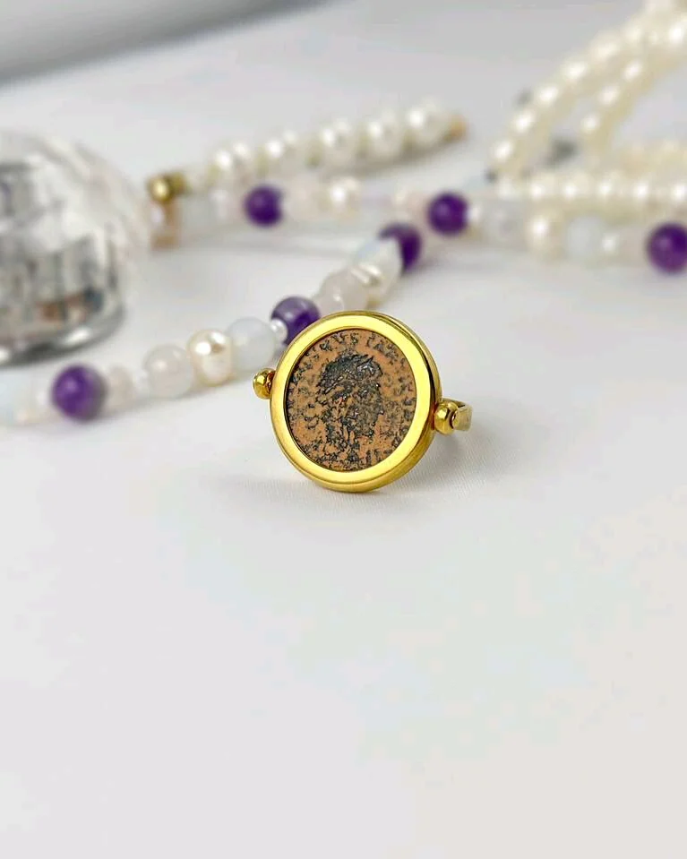 Серебряное кольцо с монетой