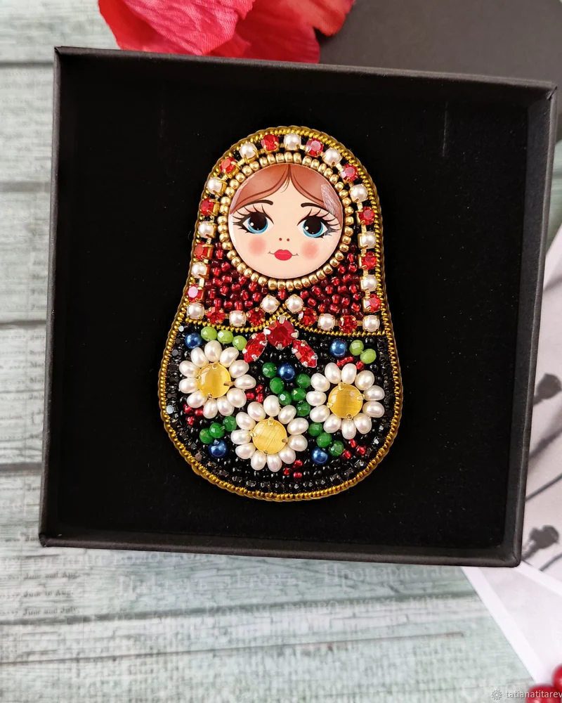 Брошь «Матрешка»