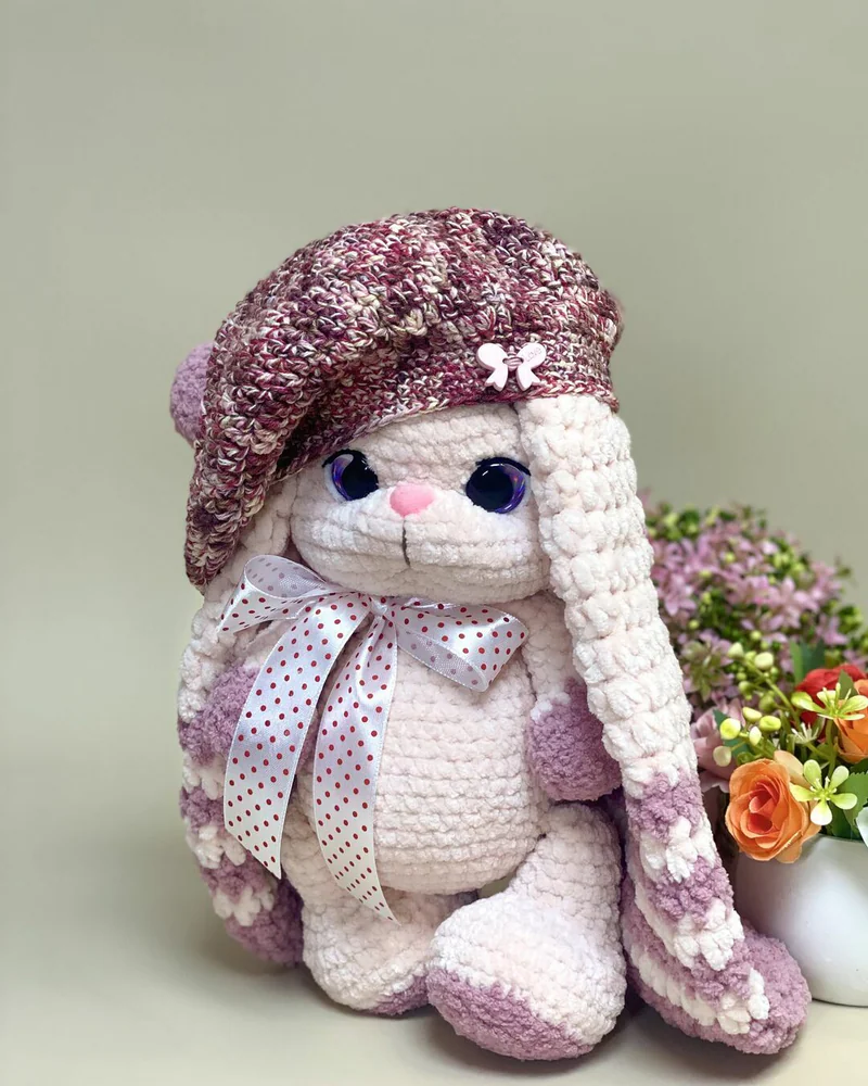 Вязаная зайка амигуруми
