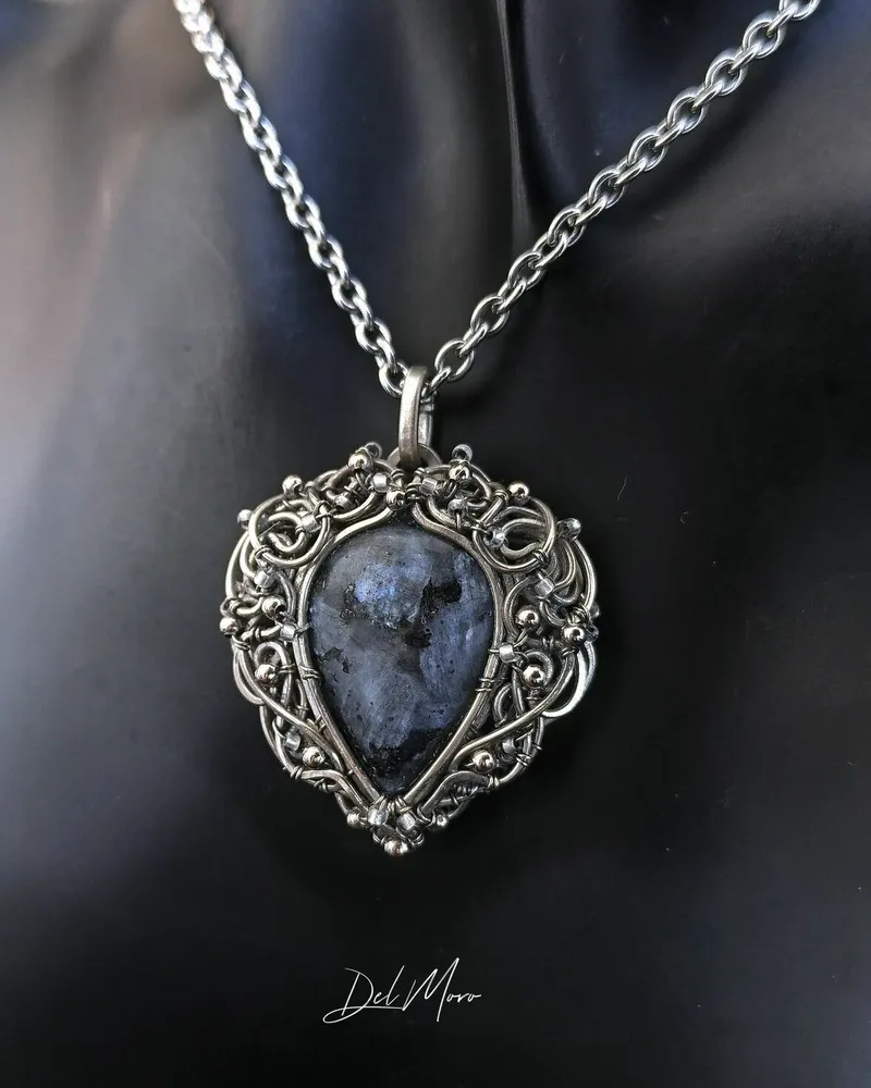Кулон «Cold Heart» с ларвикитом — Серебристый, Ларвикит 1
