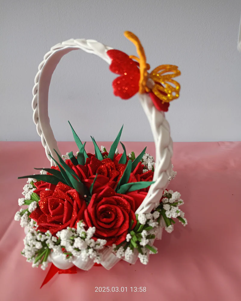 МИНИ БУКЕТ в корзинке.