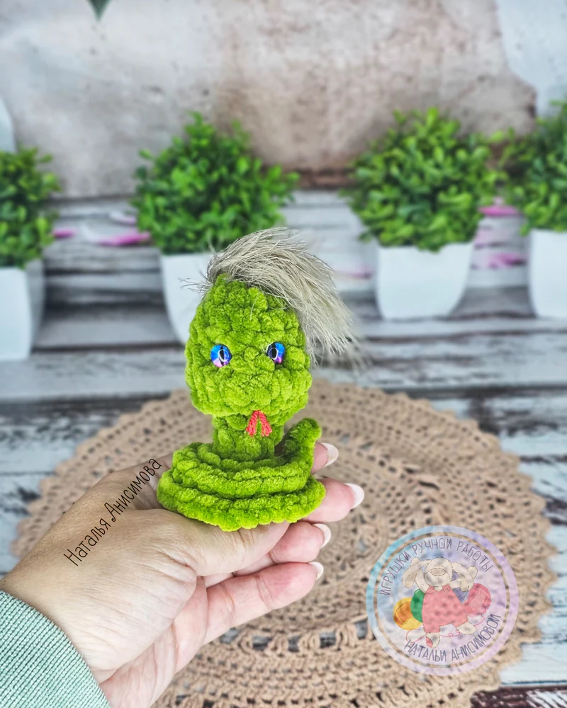 Вязаная змея, игрушка змея, подарок подруге — зелёная змейка