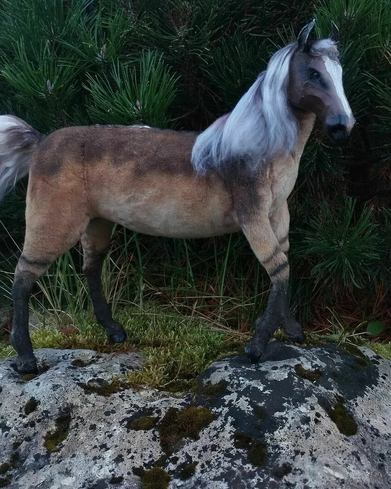 Лошадь буланая, коллекционная игрушка 1:6 — Лошадь буланая