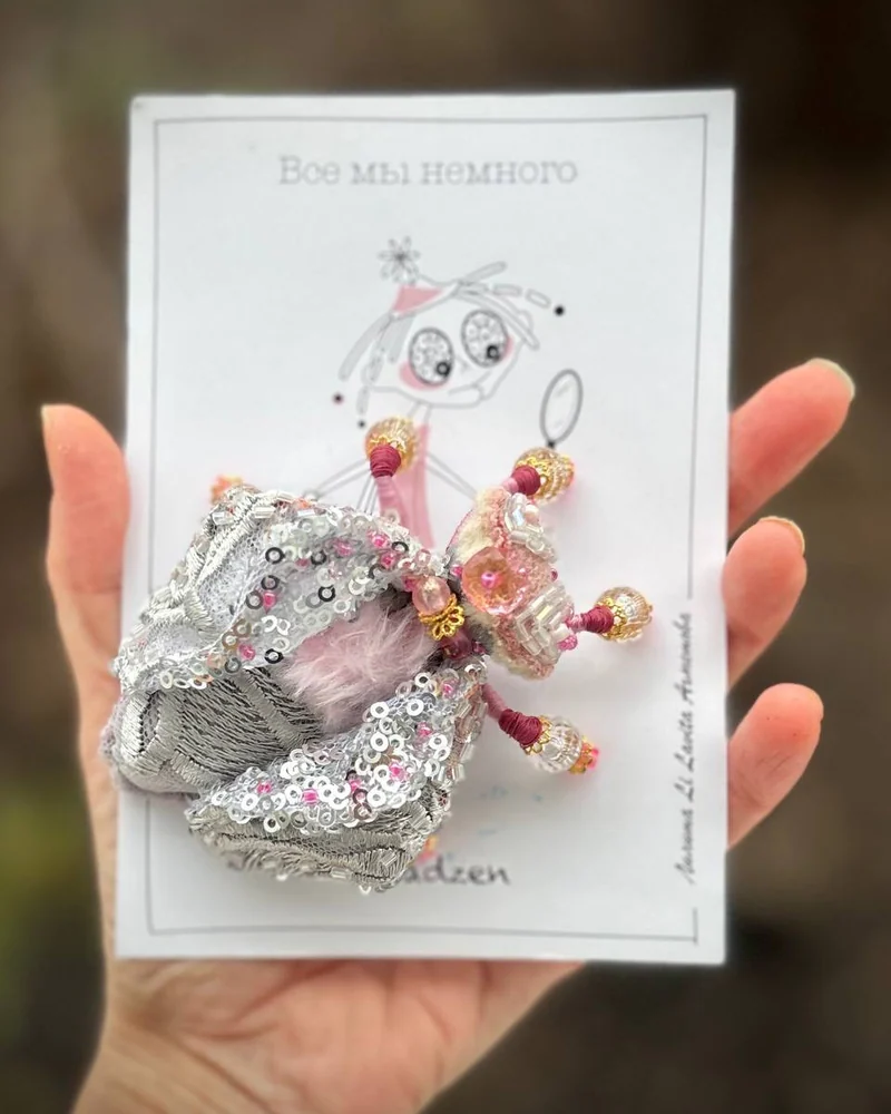 Арт-брошь muhadzen