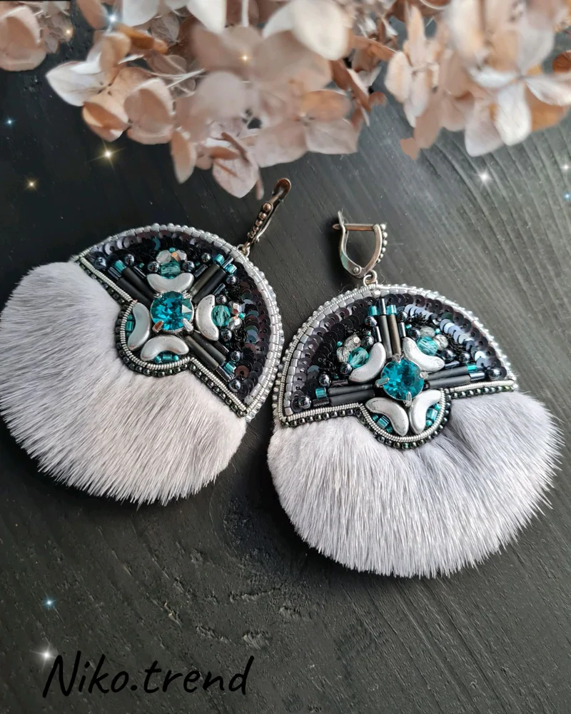 Серьги с мехом норки "Механизмы",вышитые бисером, мультиколор