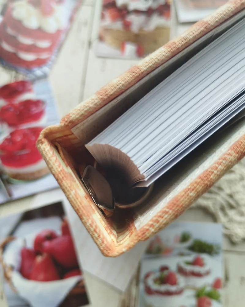 Кулинарная книга на кольцах 13×16 см — Оранжевая в клетку, клубника