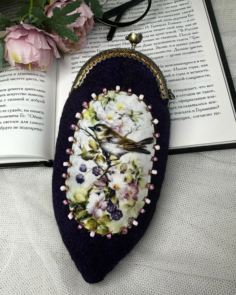 Футляр для очков. Очечник. Птица певчая. Подарок женщине