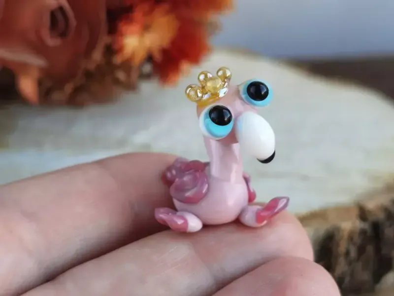 Стеклянная фигурка «Фламинго в короне»