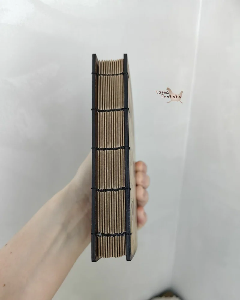 Деревянный блокнот 15,5×15,5 см с коптским переплётом — Cows