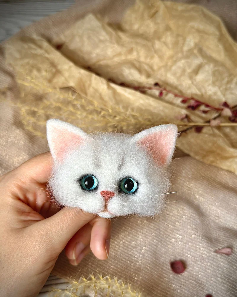 Брошь валяная - Брошки кошки из шерсти