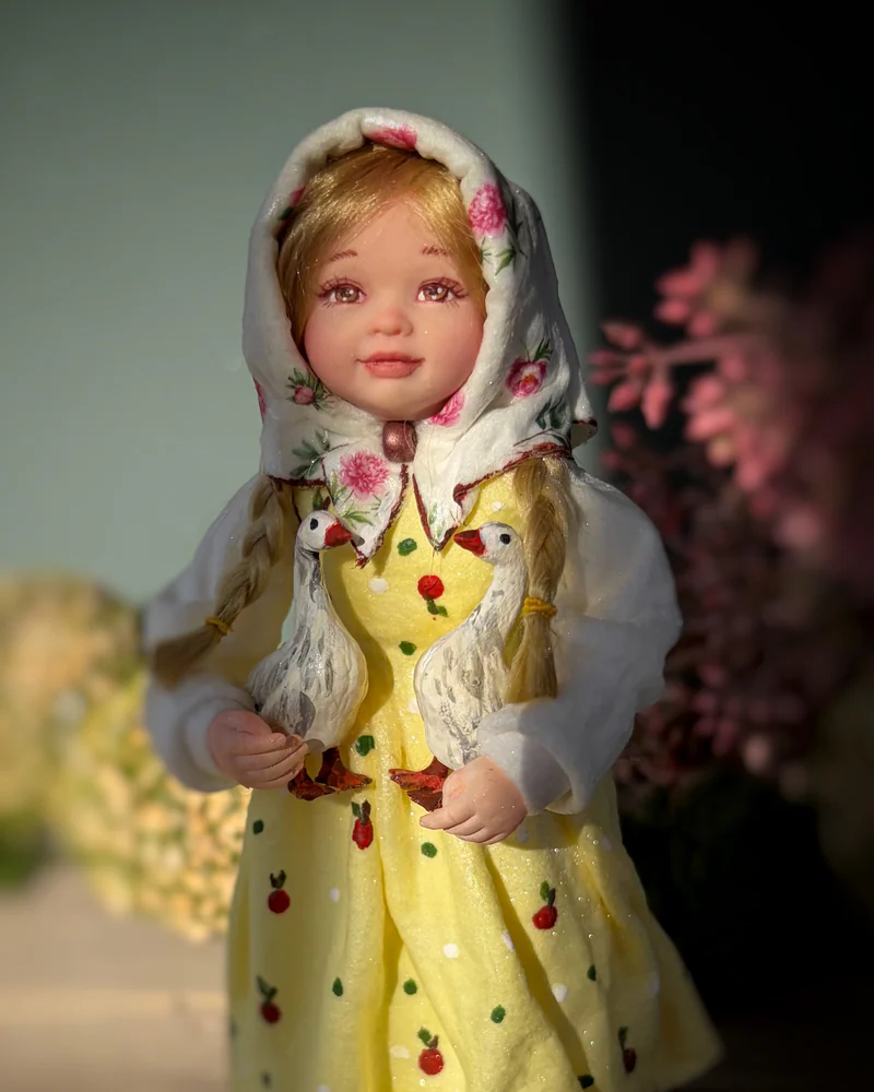 Ватная ёлочная игрушка Маша и гуси