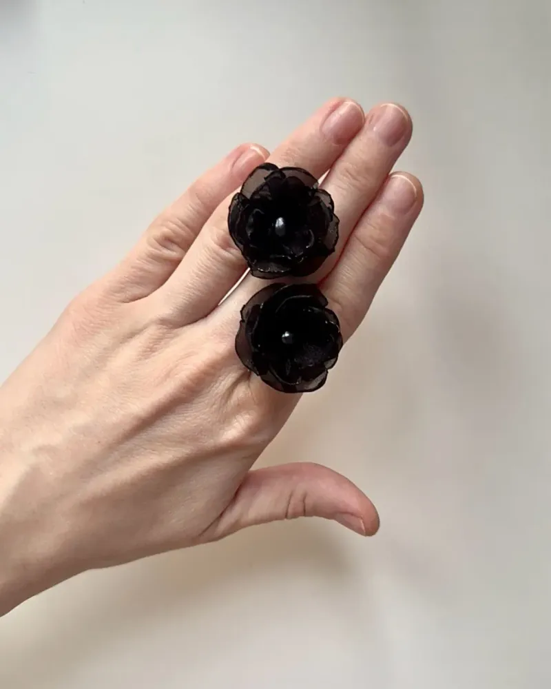 Комплект украшений из органзы «Чёрный ирис»