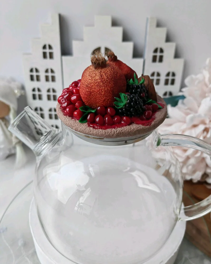 Чайник с декором ручной работы