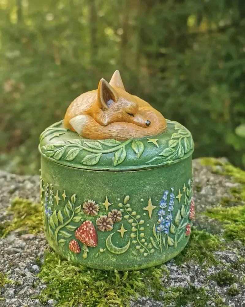 Шкатулка с лисичкой