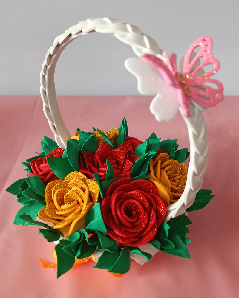 МИНИ БУКЕТ в корзинке.
