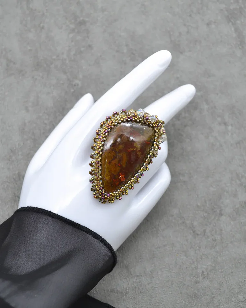 Кольцо с мадагаскарским агатом и Swarovski