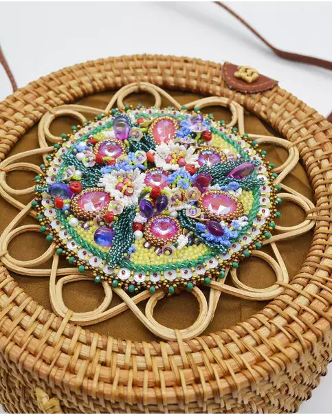 Сумка из ротанга с кристаллами Swarovski