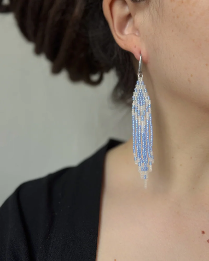 Серьги из бисера с бахромой — Нежно-голубой