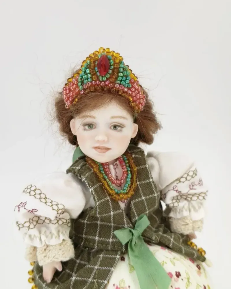 Кукла-игольница фарфоровая в русском костюме, 18 см