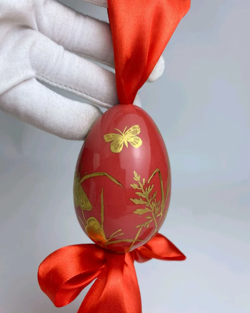 Яйцо пасхальное фарфоровое