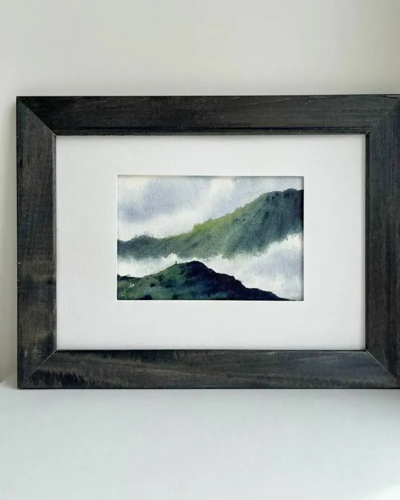 Тишина. Горы в тумане, акварель в раме — 13×19 см, в раме