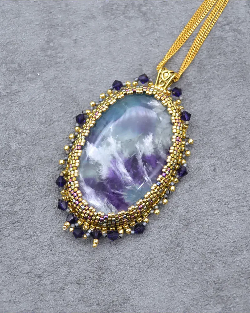 Кулон ручной работы с флюоритом и Swarovski