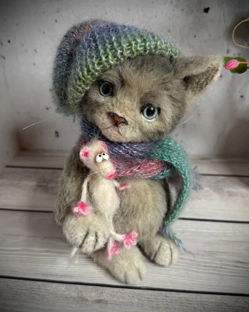 Кот с крысиком