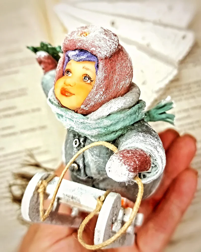 Ватная игрушка "Ванечка с самолётиком на санках"