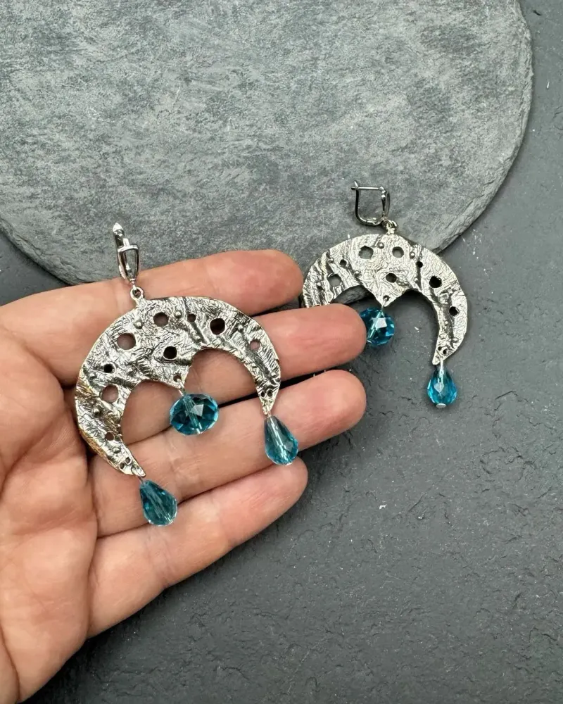Серьги крупные лунница со стеклом