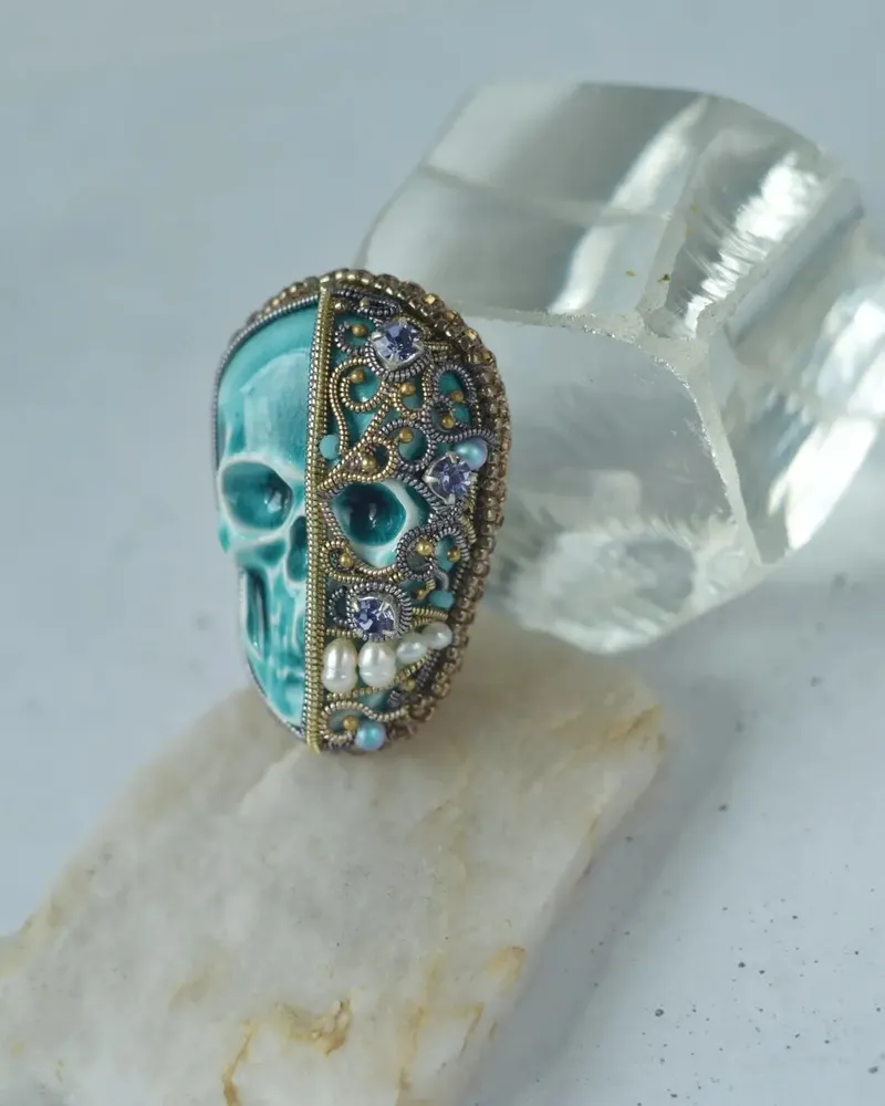 Брошь «Memento mori», голубая — Основной