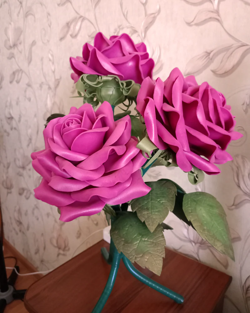 Ночник КУСТ из 3-х РОЗ из изолона. Подарок на любой случай.